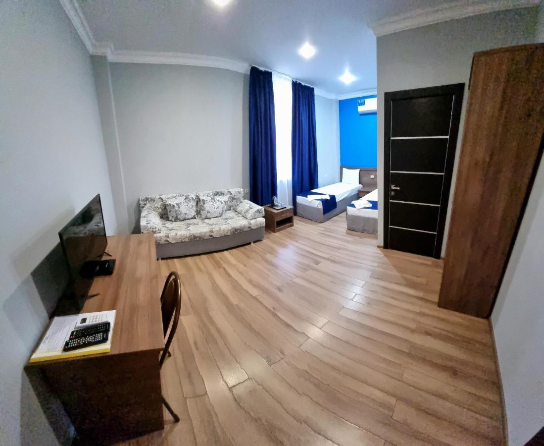 Nobi Guest House Gagry Eksteriør bilde