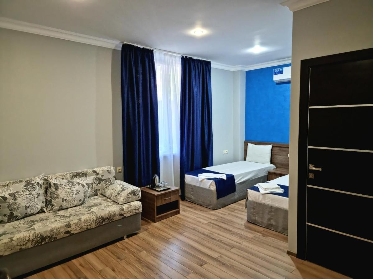 Nobi Guest House Gagry Eksteriør bilde